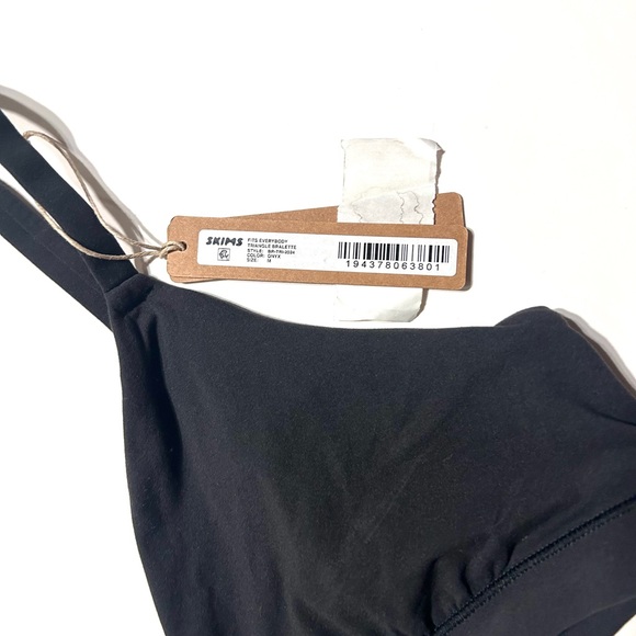 SKIMS Triangle Bralette - Picture 3 of 5